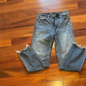 Anercrom ie & Fitch Zoe Natural Rise Jeans